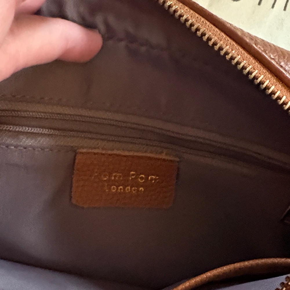 Pom Pom London Brown Crossbody Bag with Multiple Straps - Picture 4 of 7
